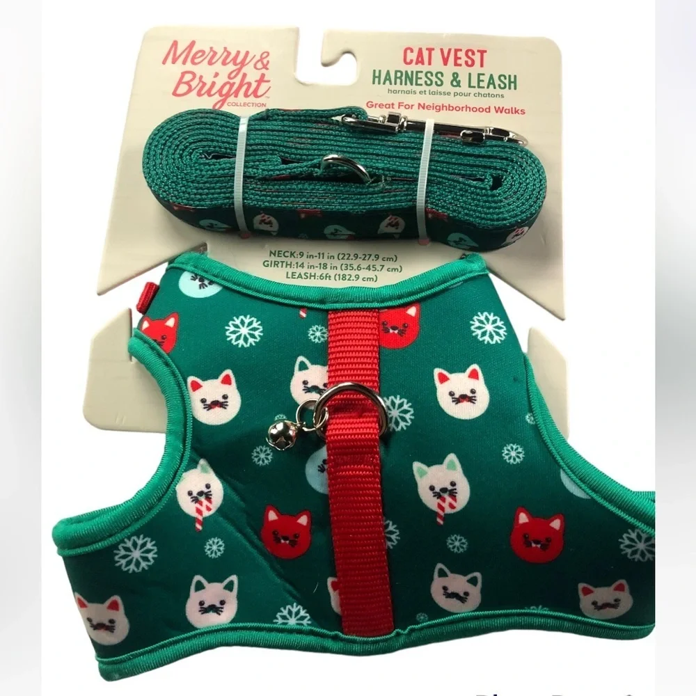 NWT Holiday Christmas cat harness leash set